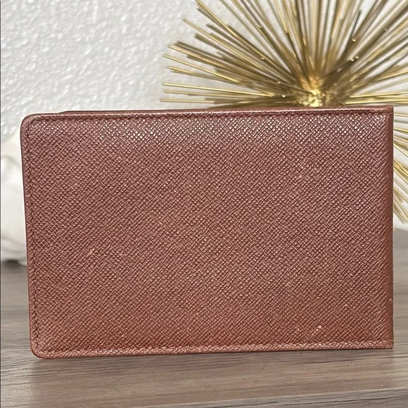 Louis Vuitton ID wallet with COA - Picture 3 of 7